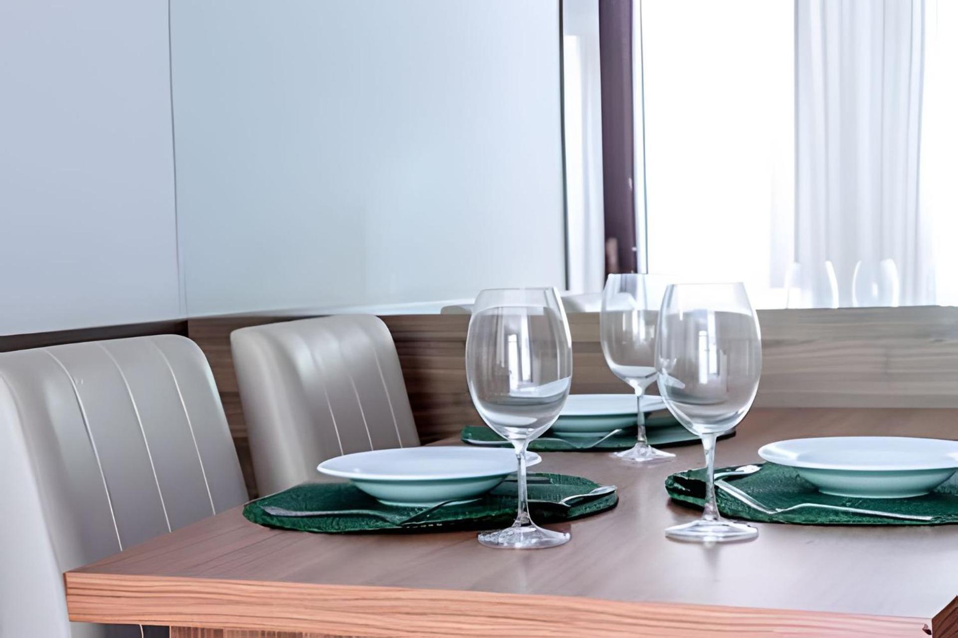 Apartment Flat Vpm - Cozinha, Varanda, Ar Cond, Estacionamento, Cama Queen, Vista Incrivel, 400mb Wi-fi, Tv Smart, Servicos De Streaming, Ducha Forte, Proximo A Barra Da Tijuca E Recreio, 10min De Carro Da