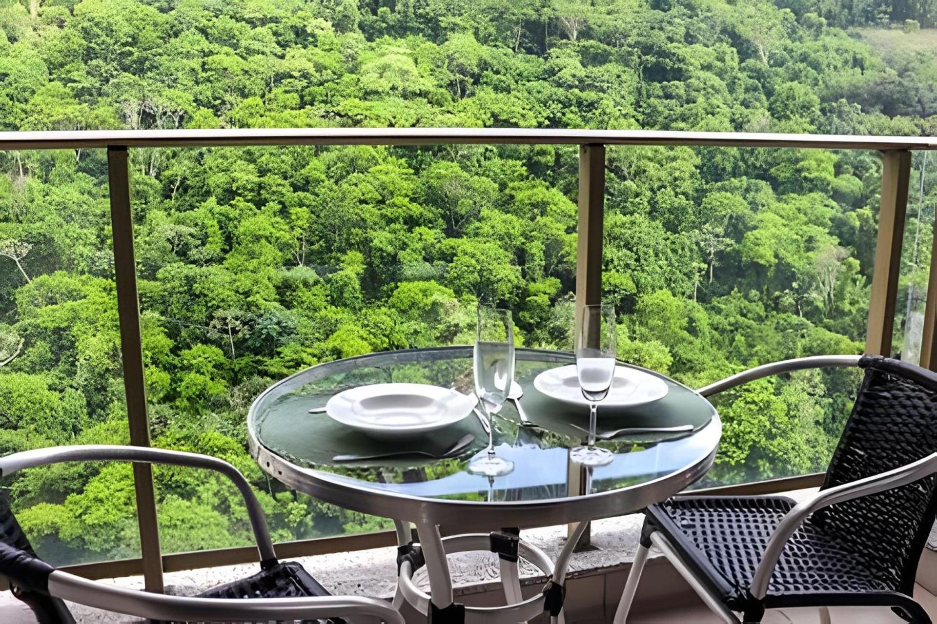 Apartment Flat Vpm - Cozinha, Varanda, Ar Cond, Estacionamento, Cama Queen, Vista Incrivel, 400mb Wi-fi, Tv Smart, Servicos De Streaming, Ducha Forte, Proximo A Barra Da Tijuca E Recreio, 10min De Carro Da Rio de Janeiro
